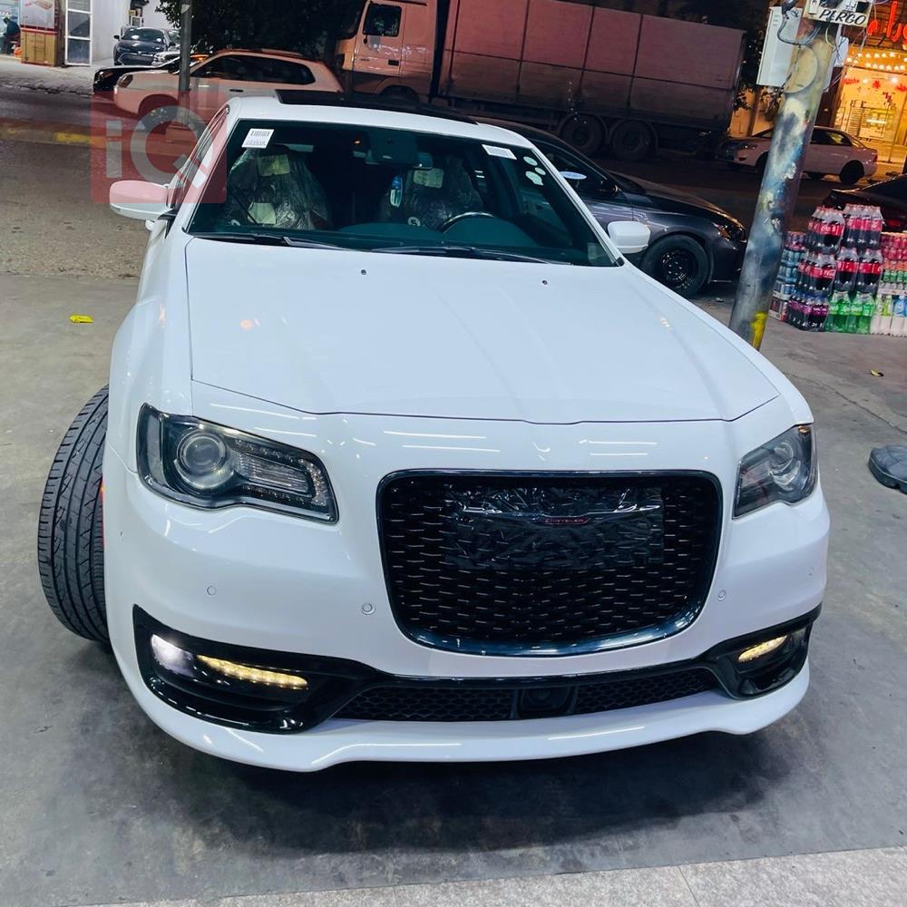 كرايسلر 300